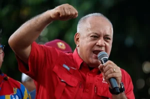 Cabello dice que en el país hay «una revolución pacífica, pero no desarmada»