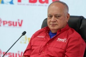 Cabello dice que salida de Machado del país no les afecta