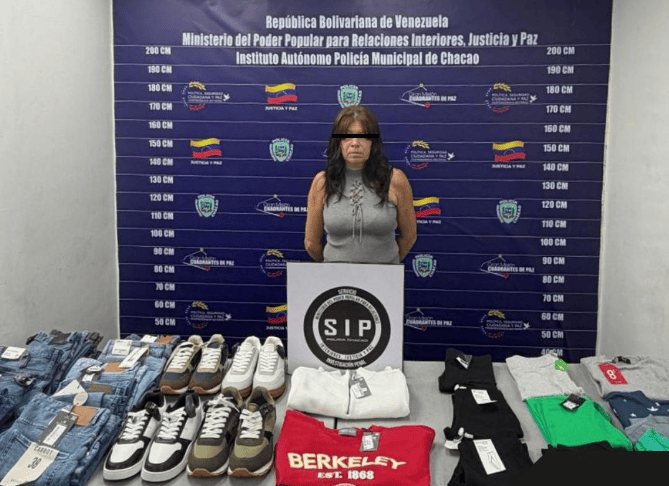 Cae mujer cabecilla de una banda que robaba comercios