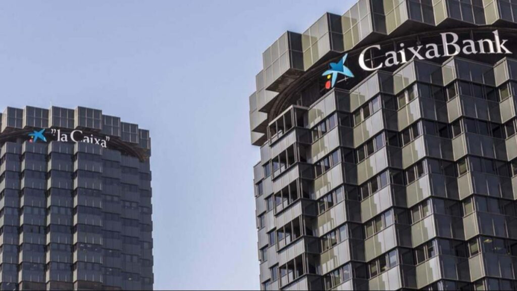 CaixaBank emite un bono de 500 millones de libras a seis años