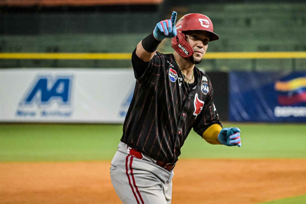 Cardenales barrió a Caribes en Puerto La Cruz con una lluvia de batazos - AlbertoNews