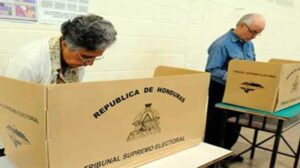 Centenar de personas marcha en Honduras contra «fraude» electoral que denuncia oficialismo – AlbertoNews