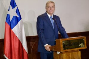 Chile insiste en crear corredor humanitario para venezolanos