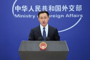 China acusa a EEUU de «violar el derecho internacional» por la incautación de petroleros – AlbertoNews