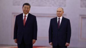 China y Rusia abandonan a Maduro en la peor crisis de su régimen, afirma BBC Mundo