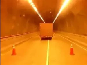 Conductor toma túnel en contravía en Ibagué
