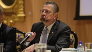 Congreso rechaza quitar inmunidad al presidente – DW – 17/12/2025