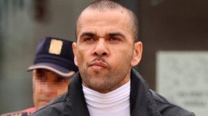 Dani Alves podría volver a jugar al fútbol profesional tras ser absuelto por un delito de agresión sexual – AlbertoNews