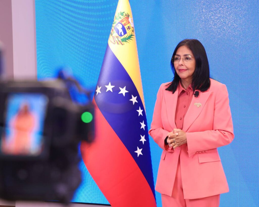 Delcy Rodríguez pide a trabajadores petroleros a extremar vigilancia en las instalaciones