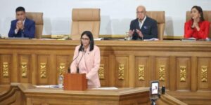 Delcy Rodríguez presentó a la AN presupuesto para 2026