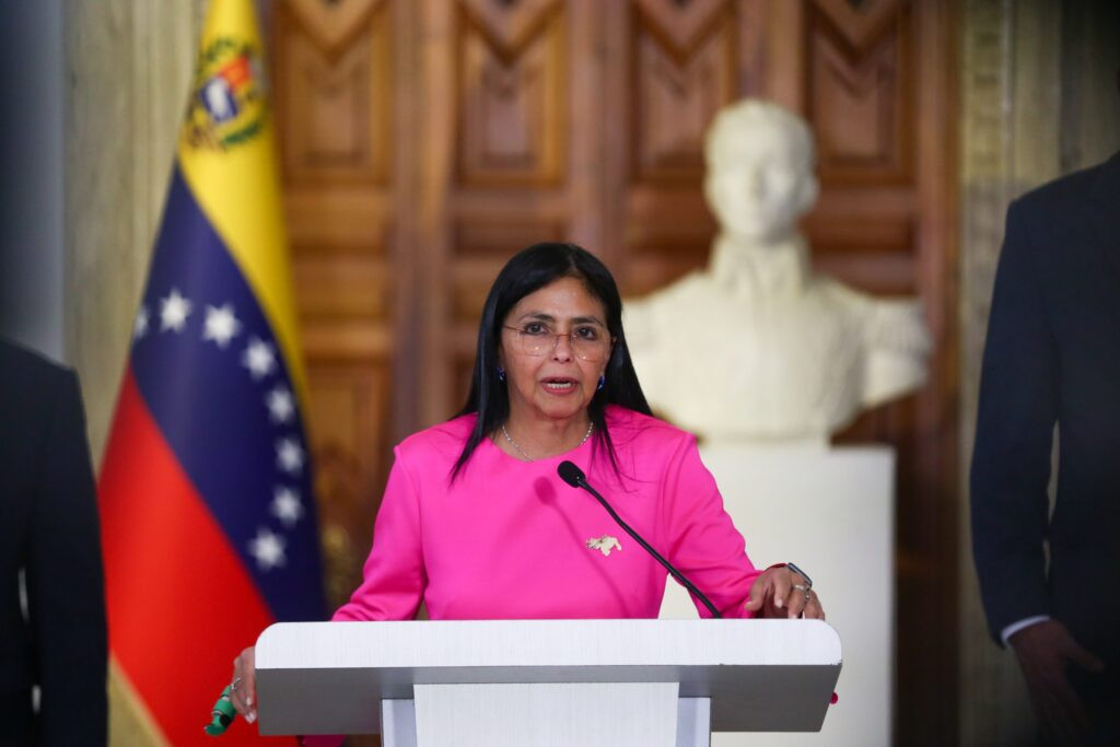Delcy Rodríguez prometió activar planes para la "continuidad operativa" de Pdvsa en plena crisis