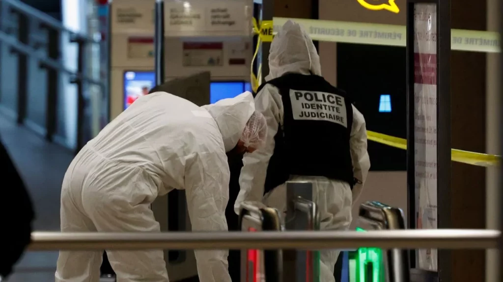Detenido el presunto agresor de tres mujeres con un cuchillo en el metro de París - AlbertoNews