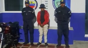 Detienen a motociclista por maniobras indebidas en Guajira