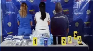 Detienen a tres trabajadores por sustraer insumos médicos