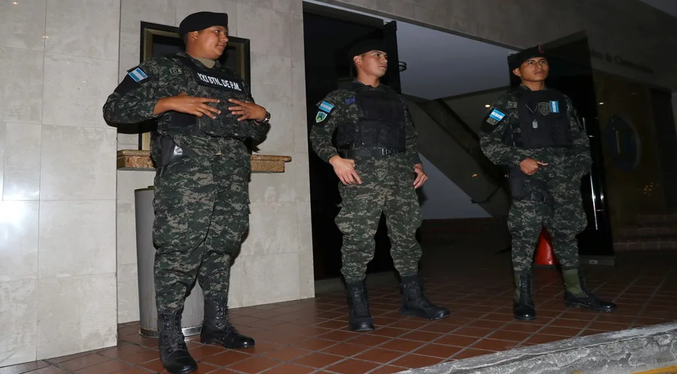 Detienen las elecciones en Honduras con Asfura liderando