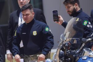 Detuvieron en Paraguay a un ex jefe policial condenado por la trama golpista de Bolsonaro cuando intentaba huir del país – AlbertoNews
