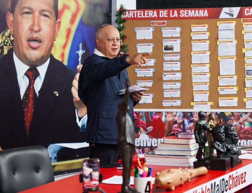 Diosdado Cabello intentó montar una ficción con la salida de María Corina Machado de Venezuela