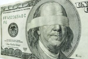 Dólar oficial aprieta el paso con alza de 1,62% y se cotizará en Bs.262,10 este 10 de diciembre
