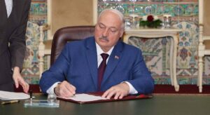 EEUU levanta las sanciones sobre exportaciones de mineral de potasa a Bielorrusia, que responde liberando a 123 presos extranjeros