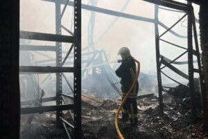 EEUU ve «constructivas» sus conversaciones con Kiev mientras Rusia bombardea Ucrania | elmundo.es