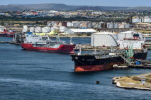 EEUU vigila a 18 petroleros sancionados que están en aguas venezolanas, según Axios