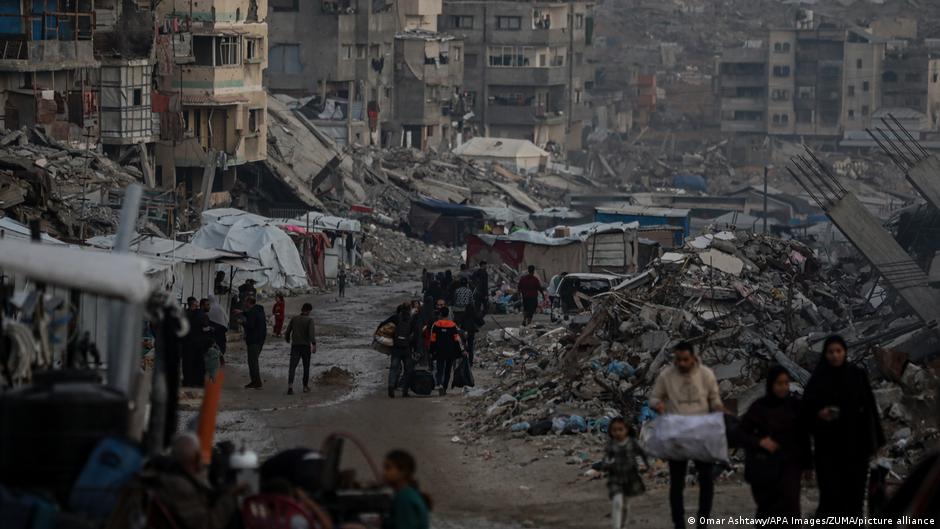 Egipto y Qatar piden retirada de tropas israelíes de Gaza – DW – 07/12/2025