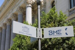 El Ibex 35 conquista los 17.000 puntos (+0,9%) y marca nuevos máximos históricos en la apertura | europapress.es