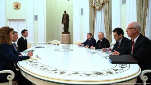 El Kremlin y la Casa Blanca sin acuerdo sobre Ucrania – DW – 03/12/2025