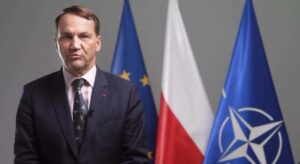 El ministro de Exteriores polaco contesta a Elon Musk: «Váyase a Marte, allí no hay censura ni saludos nazis»