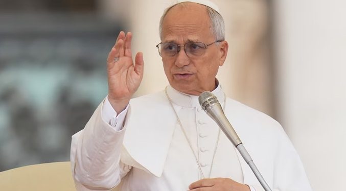 El papa pide a EEUU evitar el uso de la fuerza en Venezuela