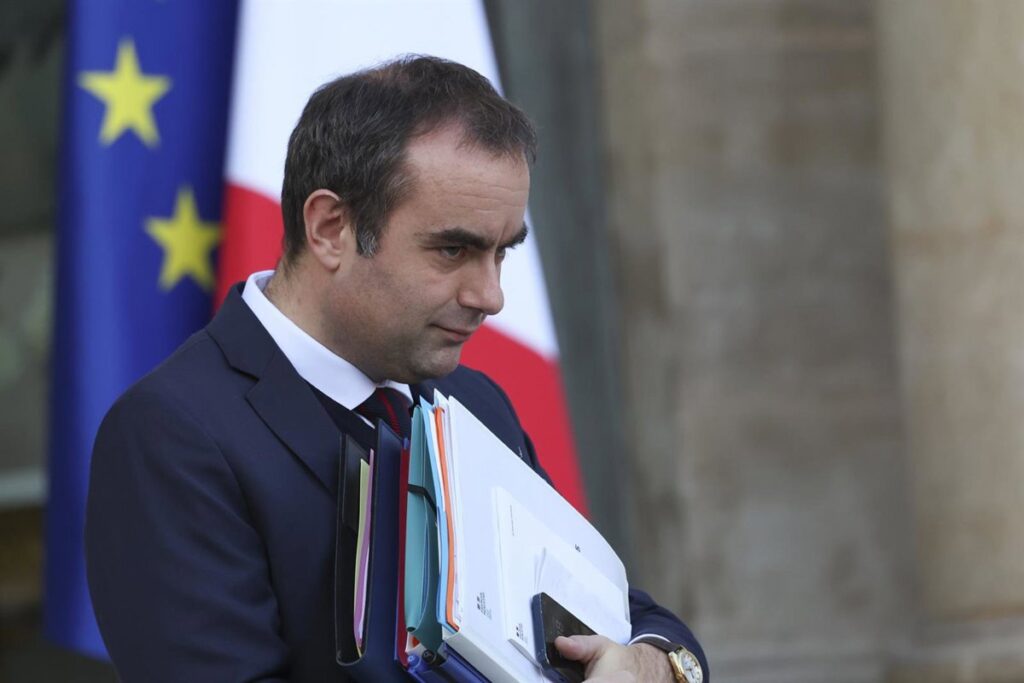 El primer ministro de Francia confía en que se aprobarán los presupuestos si se dejan de lado los "juegos políticos"