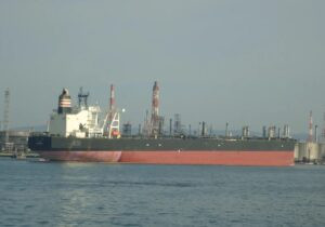 El tanquero Skipper arriba a Texas para descargar crudo venezolano incautado en altamar