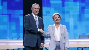 El ultra José Antonio Kast llega con ventaja frente a la comunista Jeannette Jara a la segunda vuelta de las presidenciales en Chile