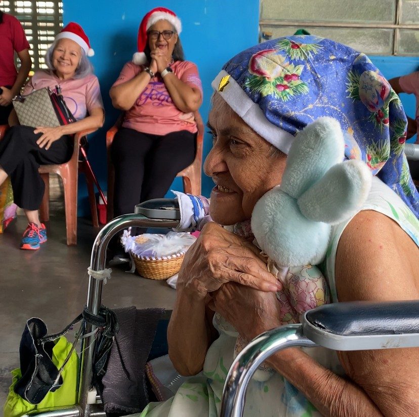 Encuentro Yoga celebró 12 años de fundado desde el asilo San Vicente de Paúl