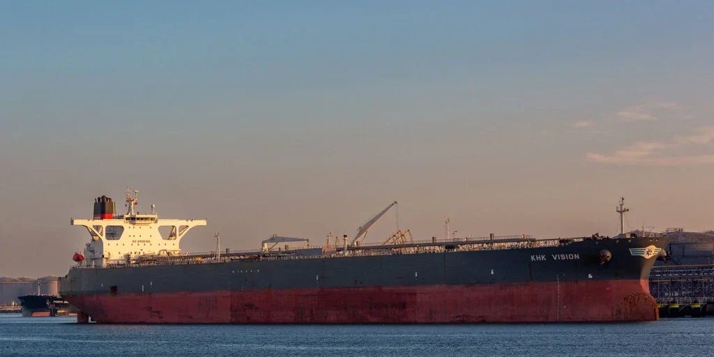 Estados Unidos asfixia la flota petrolera iraní y estrecha el cerco sobre Venezuela y China