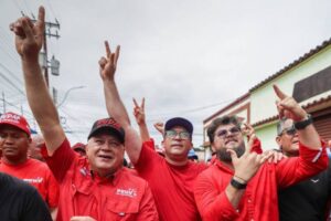 «Estamos en una revolución pacífica, pero no desarmada»: Cabello