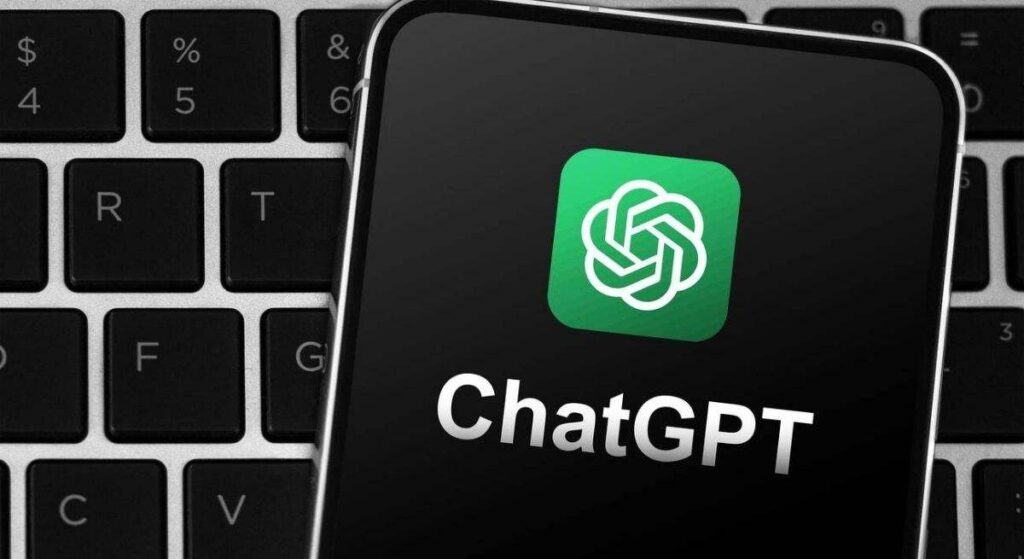 Esto es lo que se podrá hacer con el "modo adulto" de ChatGPT que se lanzará en 2026