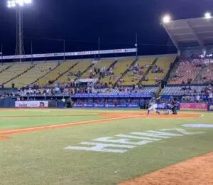 Evasión y ansiedad en una Venezuela en la mira de Estados Unidos