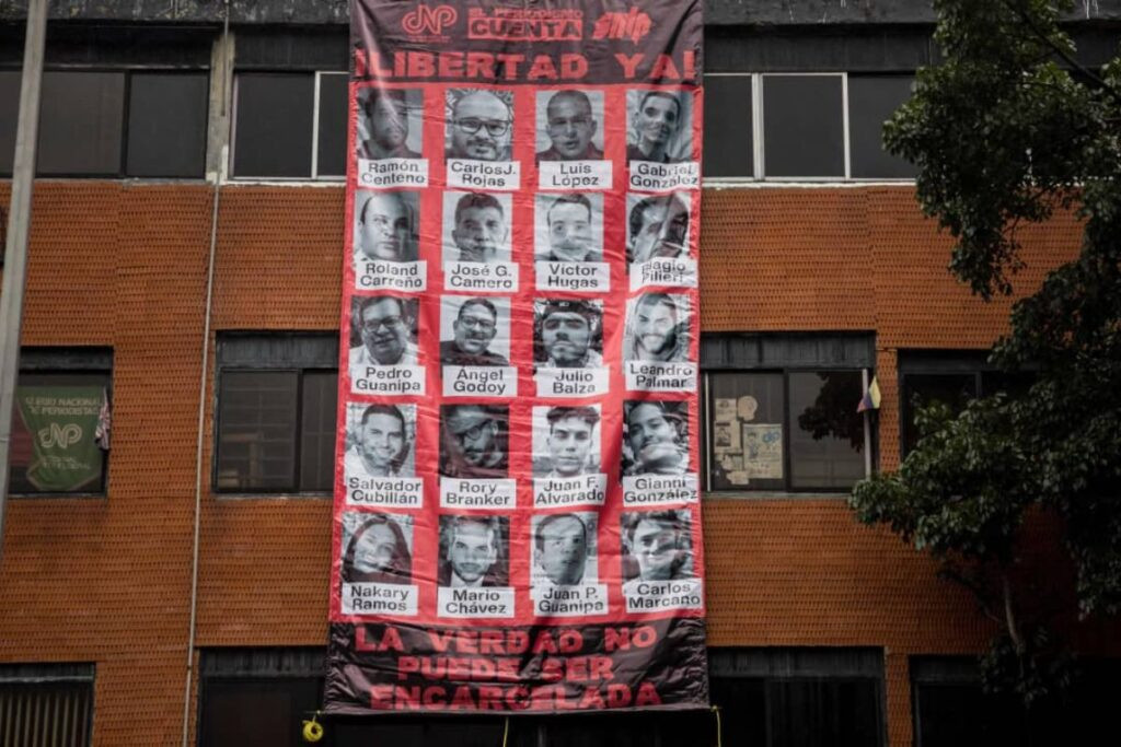 CNP clama por libertad de 20 periodistas presos
