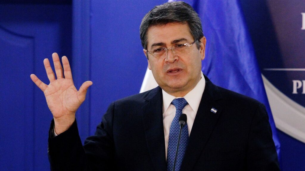 Expresidente de Honduras, Juan Orlando Hernández agradece a Trump "por escuchar y responder" al conceder el indulto - AlbertoNews