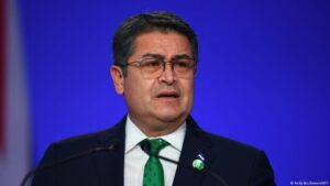 Expresidente de Honduras agradece a Trump por indulto – DW – 04/12/2025