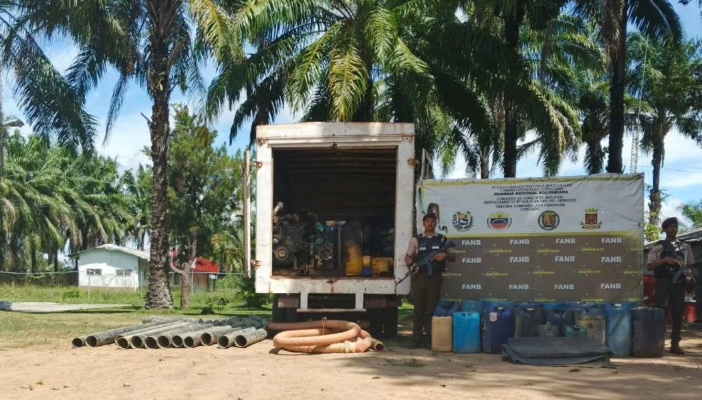 FANB retiene vehículo con material estratégico minero en Bolívar