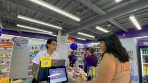Farmacias registran alta demanda de tratamientos respiratorios desde octubre