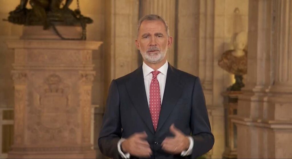 Felipe VI pide "ejemplaridad" a los poderes públicos y diálogo frente al radicalismo
