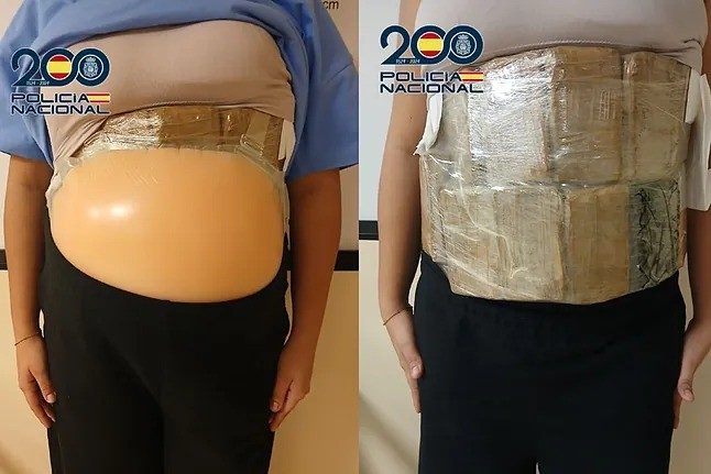 Fingió estar embarazada para ocultar dos kilos de cocaína tras un falso vientre de silicona