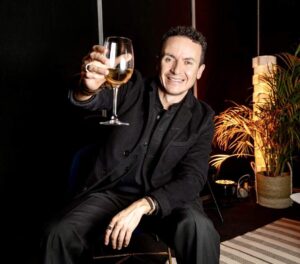 Fonseca presenta la canción navideña “Celebrar”