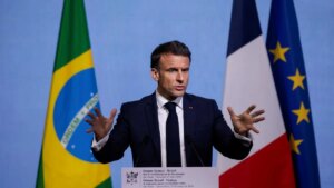 Francia busca retrasar la firma hasta 2026 y pide cambios en el capítulo agrícola