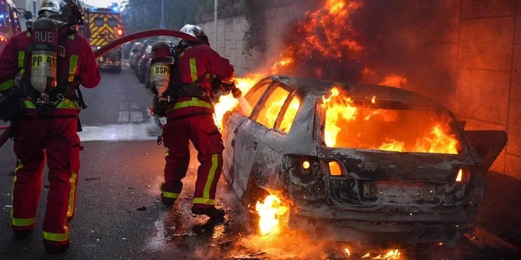 Francia refuerza la seguridad ante la tradicional celebración 'salvaje' de fin de año