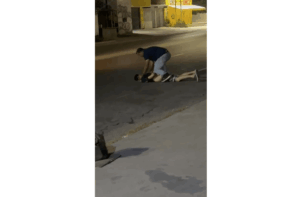 Funcionario golpeó en la cabeza y amenazó de muerte a un joven en Cumaná