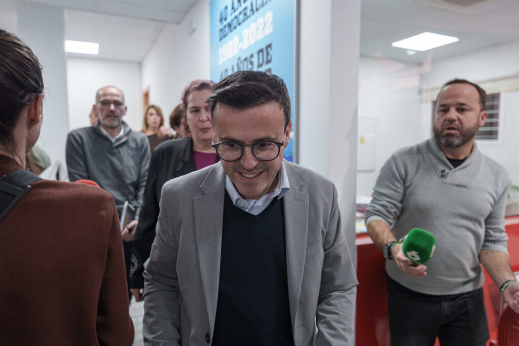 Gallardo presenta su dimisión como secretario general del PSOE de Extremadura tras el "fracaso sin paliativos" del 21D